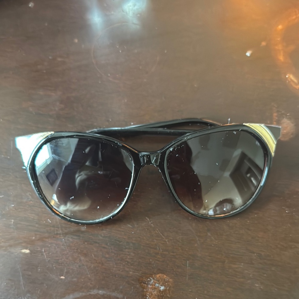 Stylish Black Sunglasses